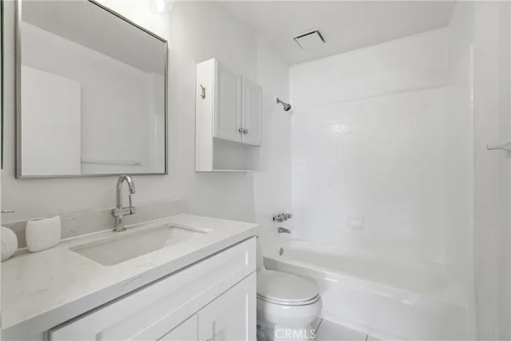 2nd Bathroom