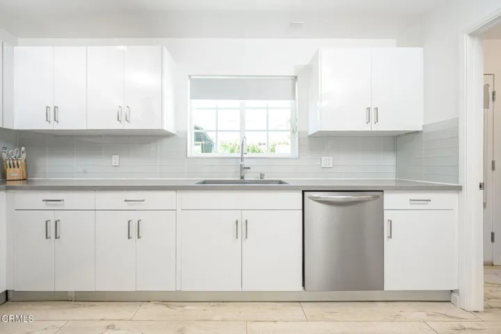 11118 CALIFA ST N HOLLYWOOD 10