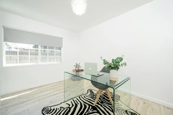11118 CALIFA ST N HOLLYWOOD 20
