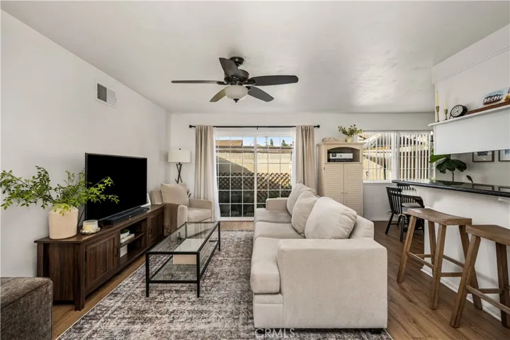 Living room - 1b/1ba