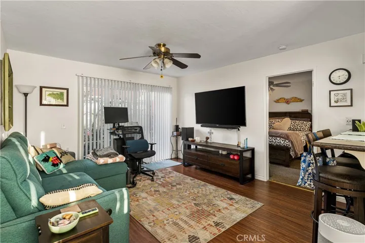 Living Room - 2b/2ba (unit 2)