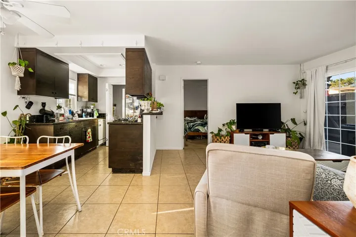 Living Room - 2b/2ba (unit 1)