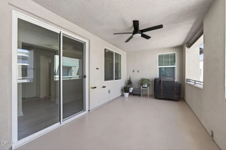 36-web-or-mls-Upmarketmedia_2850Wag402-1