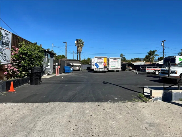 13355 Van Nuys Blvd, Pacoima, California 91331