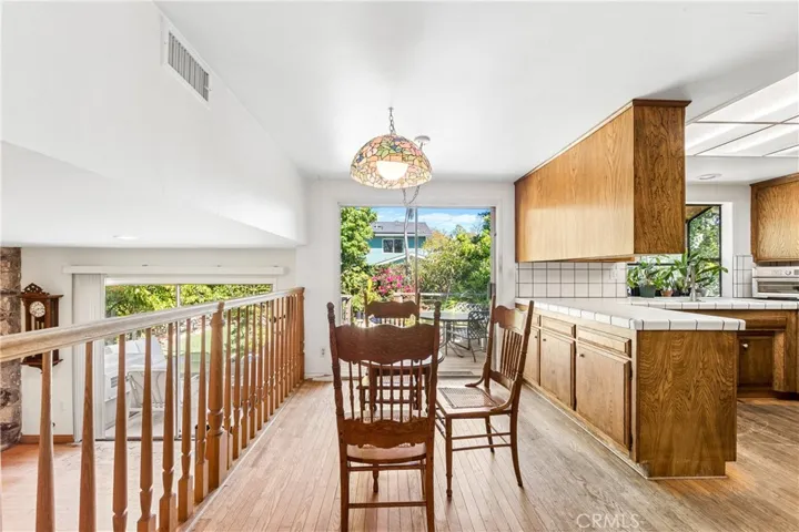 Breakfast Nook w view into Kitchen and Den