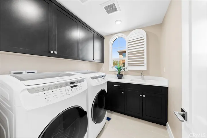 Laundry Room 2nd floor
