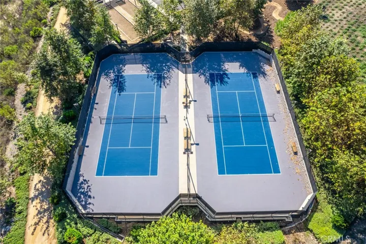 91 Pelican, Irvine, California 92618