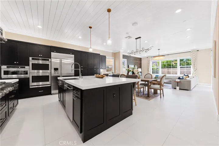 91 Pelican, Irvine, California 92618