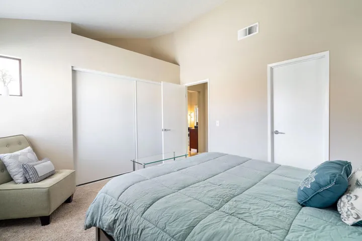 41451KansasStreet-17