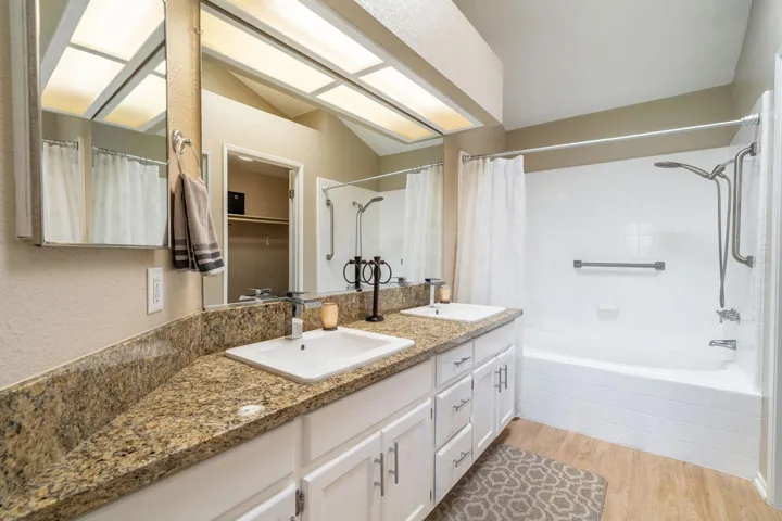 41451KansasStreet-23