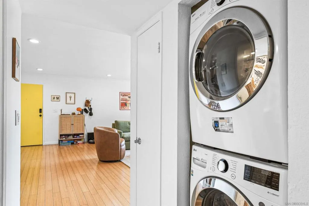In unit laundry!