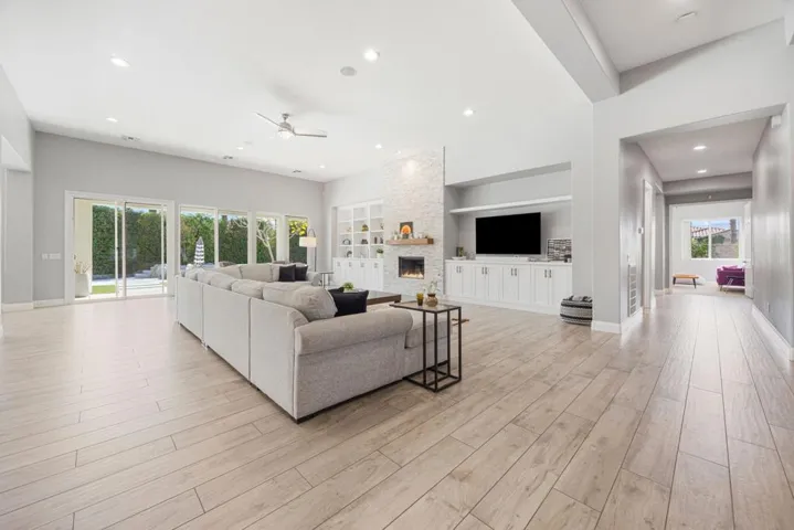 85-web-or-mls-068A8809