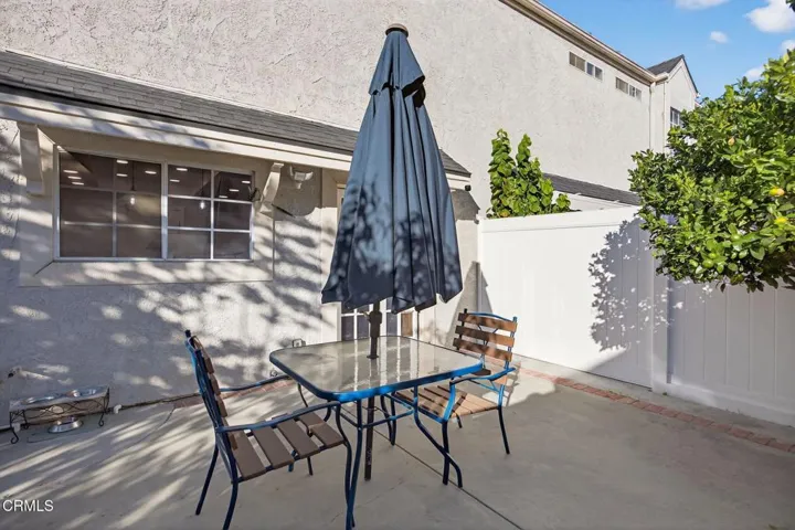 29-web-or-mls-Upmarketmedia_1327Joh-092