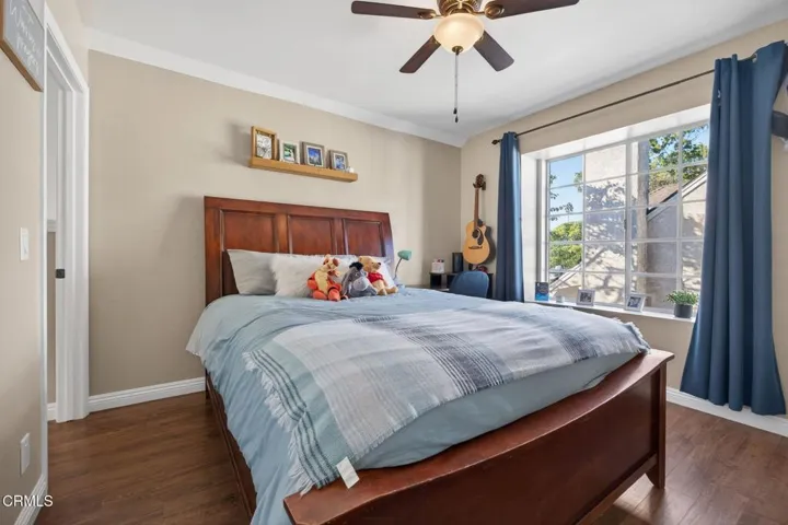 24-web-or-mls-Upmarketmedia_1327Joh-076