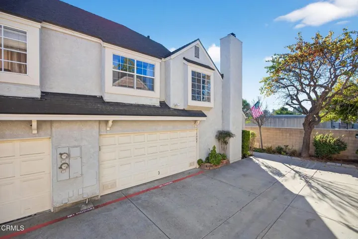 2-web-or-mls-Upmarketmedia_1327Joh-004