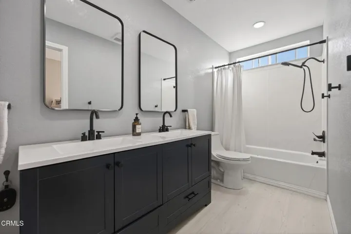 25-web-or-mls-Upmarketmedia_1327Joh-080