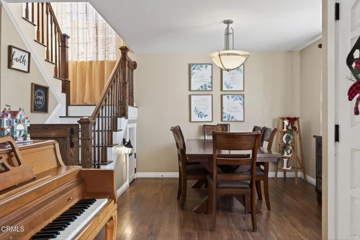 15-web-or-mls-Upmarketmedia_1327Joh-030