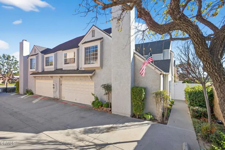 1-web-or-mls-Upmarketmedia_1327Joh-001