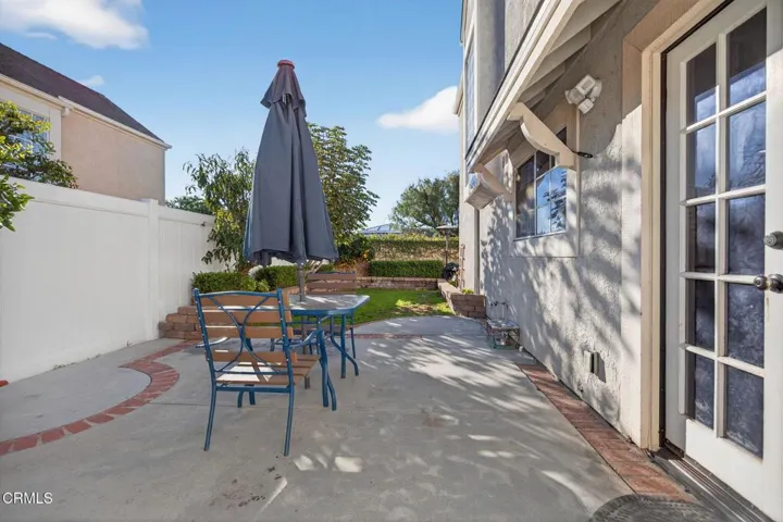 28-web-or-mls-Upmarketmedia_1327Joh-089