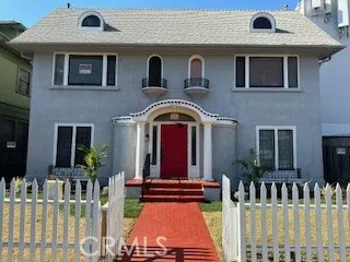 1025 Locust Avenue, Long Beach, California 90813