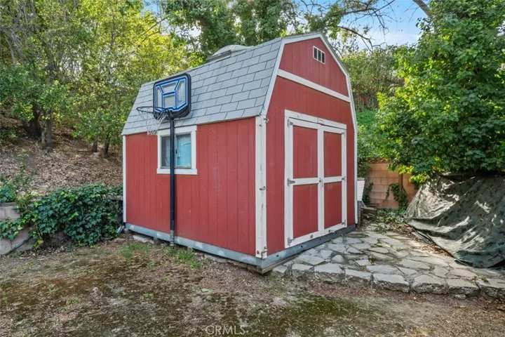 8401 Natalie Lane, West Hills, California 91304