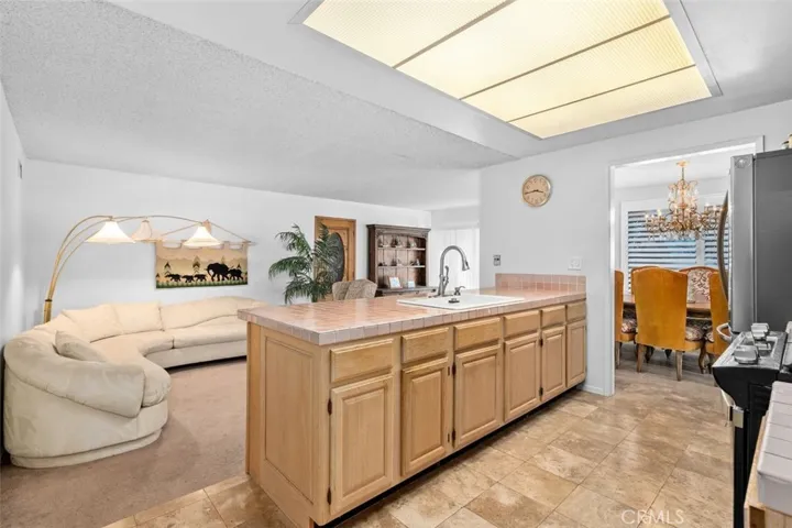 8401 Natalie Lane, West Hills, California 91304