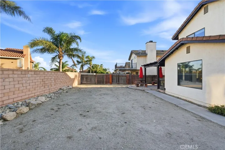7127 Kempster Avenue, Fontana, California 92336