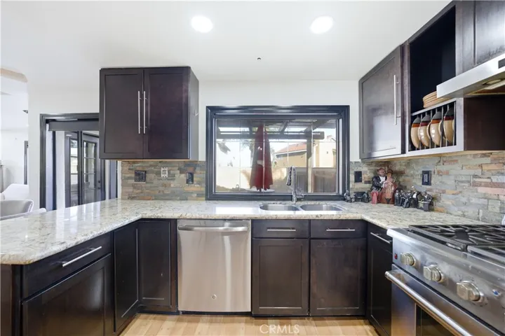 7127 Kempster Avenue, Fontana, California 92336