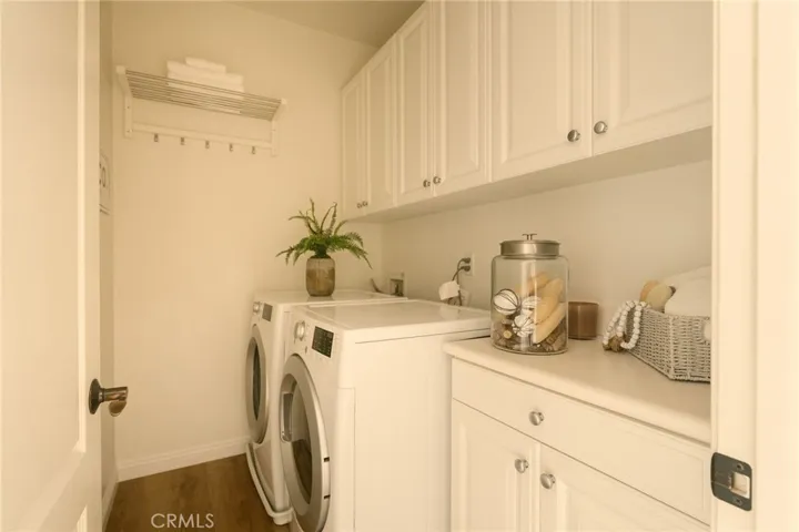 Laundry room (2nd. floor)