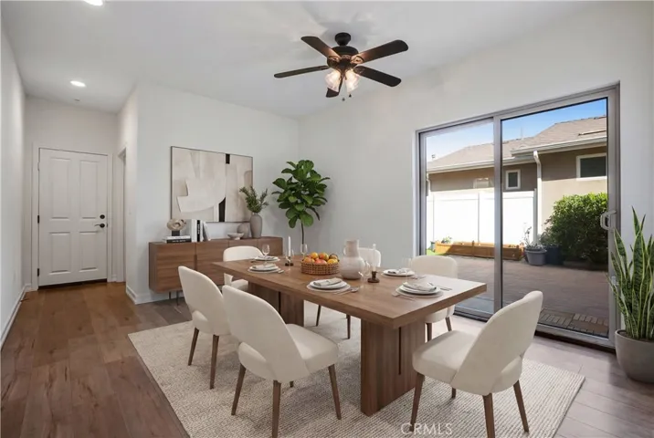 Dining room - Virtually staged