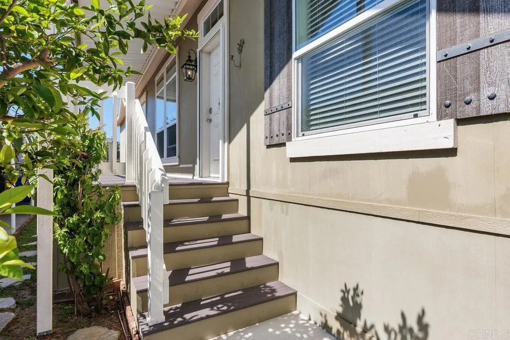 Look at that awesome newer deck!