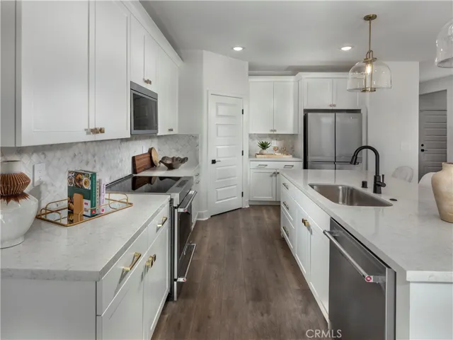 Photo is not of the actual home, but is an inspirational photo of builder’s model home and may depict options, furnishings, and/or decorator features that are not included