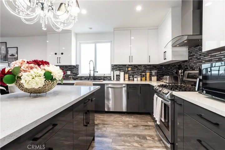 6424 Densmore, Van Nuys, California 91406