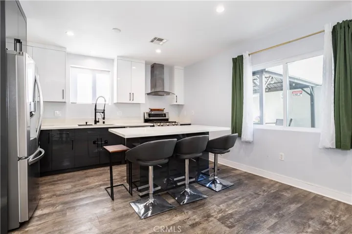 6424 Densmore, Van Nuys, California 91406