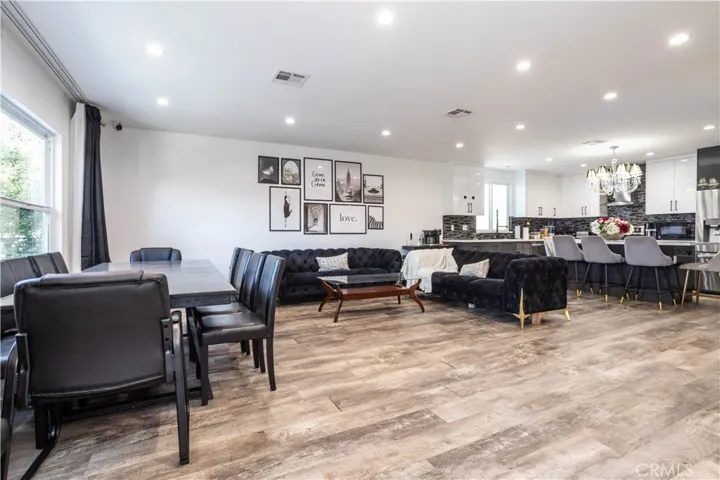 6424 Densmore, Van Nuys, California 91406