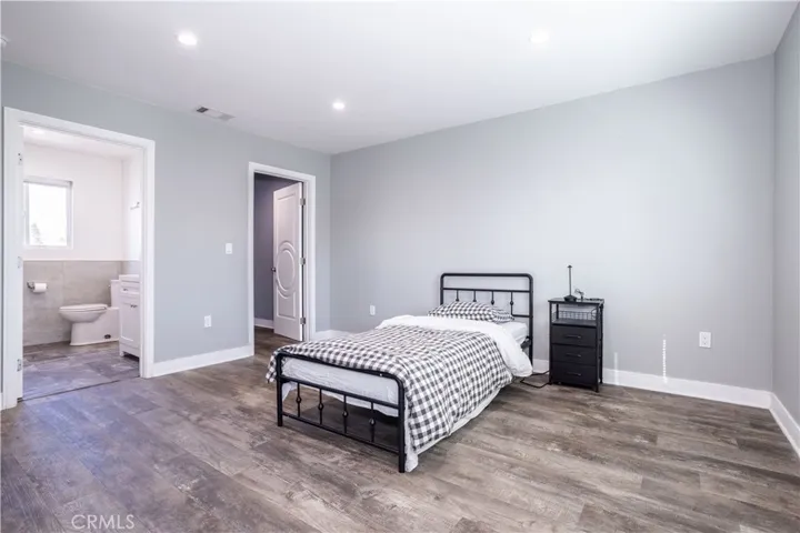 6424 Densmore, Van Nuys, California 91406