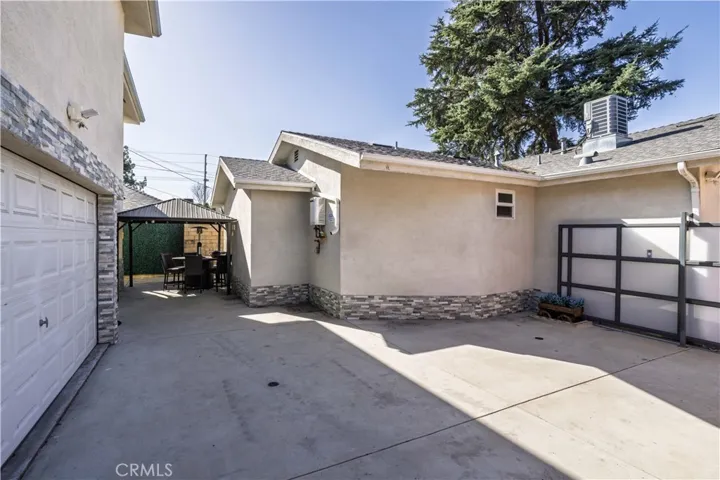 6424 Densmore, Van Nuys, California 91406