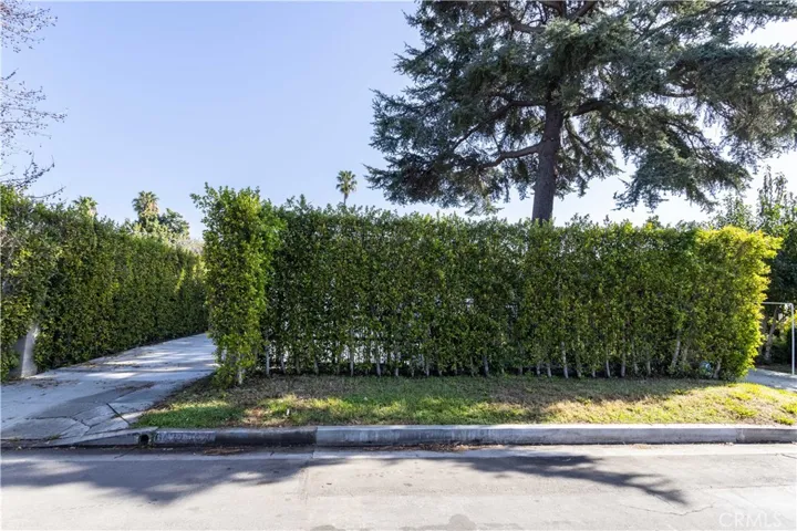 6424 Densmore, Van Nuys, California 91406