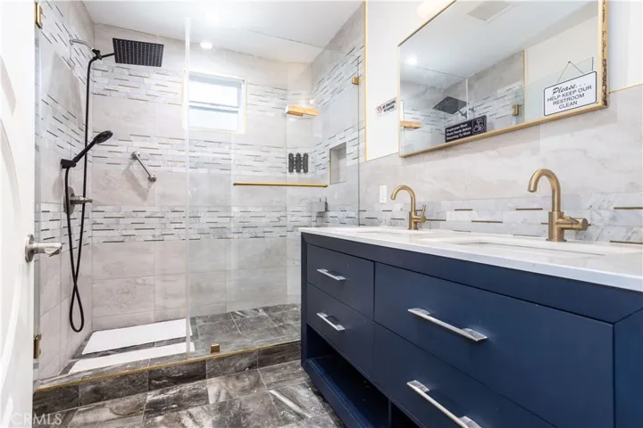 6424 Densmore, Van Nuys, California 91406