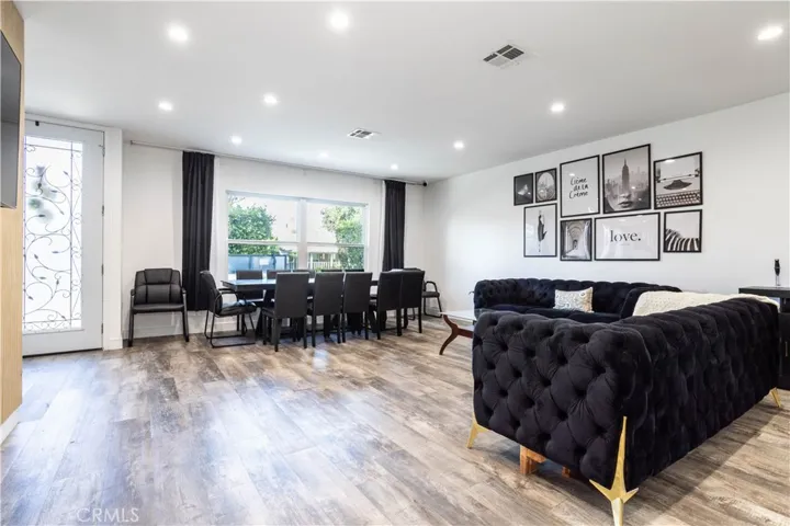 6424 Densmore, Van Nuys, California 91406