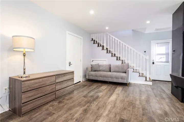 6424 Densmore, Van Nuys, California 91406