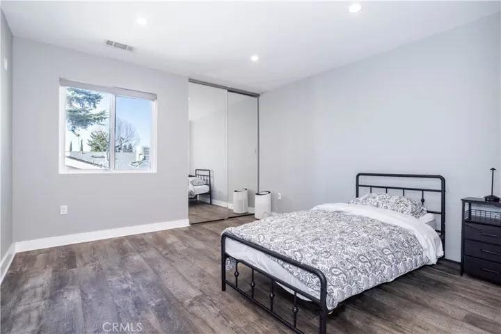 6424 Densmore, Van Nuys, California 91406