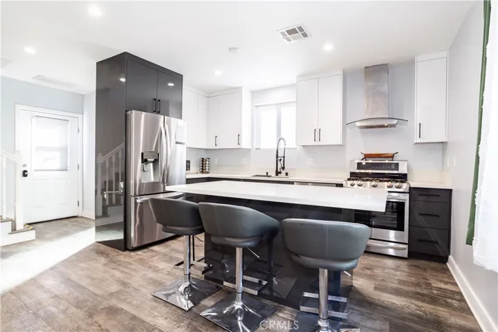 6424 Densmore, Van Nuys, California 91406