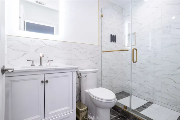 6424 Densmore, Van Nuys, California 91406