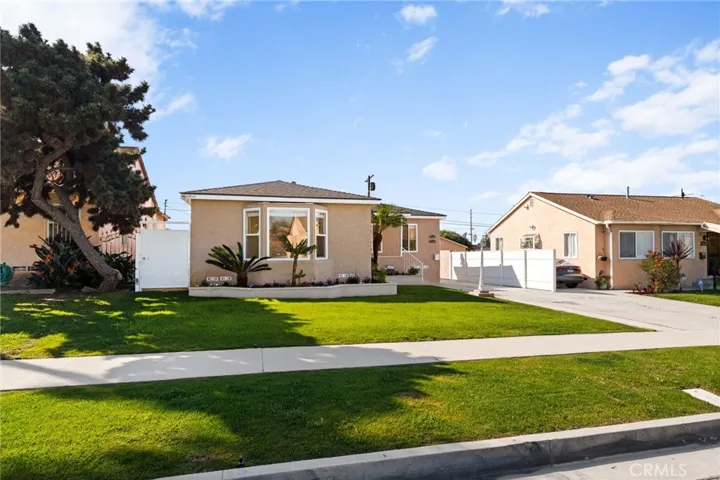 2046 W 112th, Los Angeles, California 90047