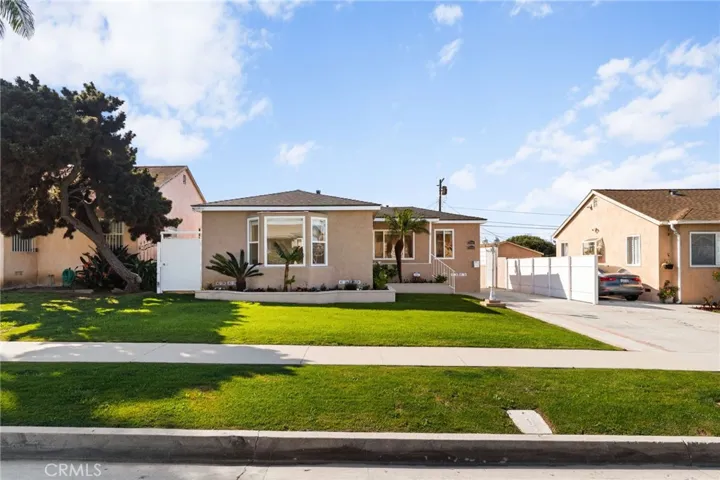 2046 W 112th, Los Angeles, California 90047