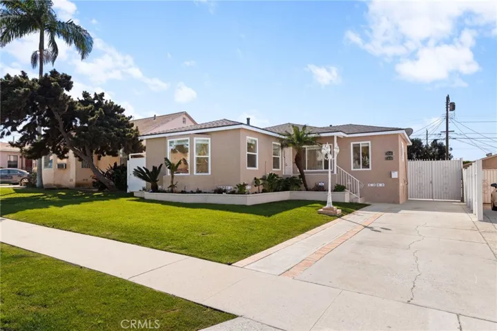 2046 W 112th, Los Angeles, California 90047