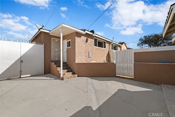 2046 W 112th, Los Angeles, California 90047