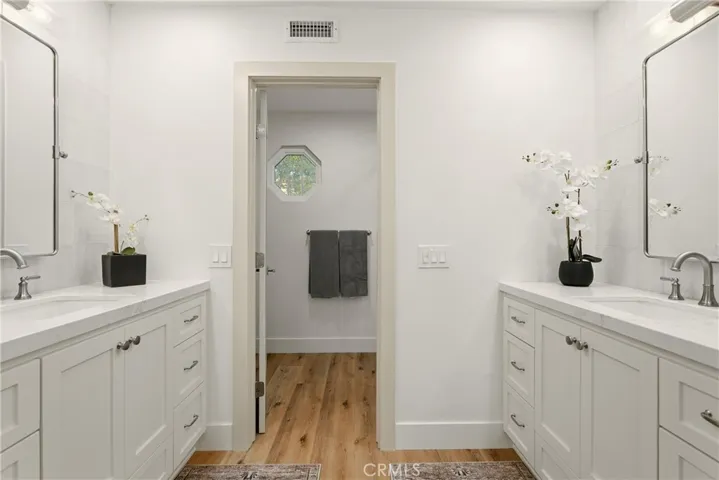 Primary Ensuite Bath 1