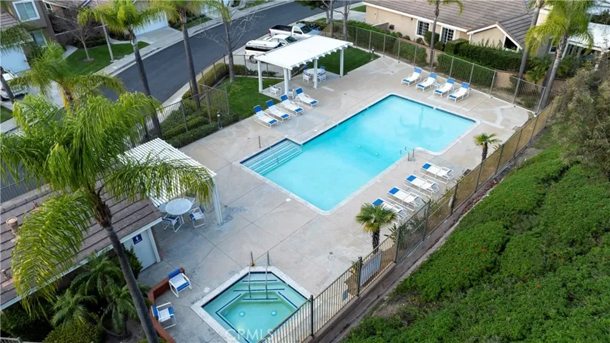 Community Pool & Spa